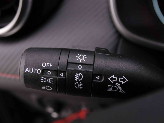 MG_MG_ZS_2654647_14.jpg MG_MG_ZS_2654647_14.jpg
