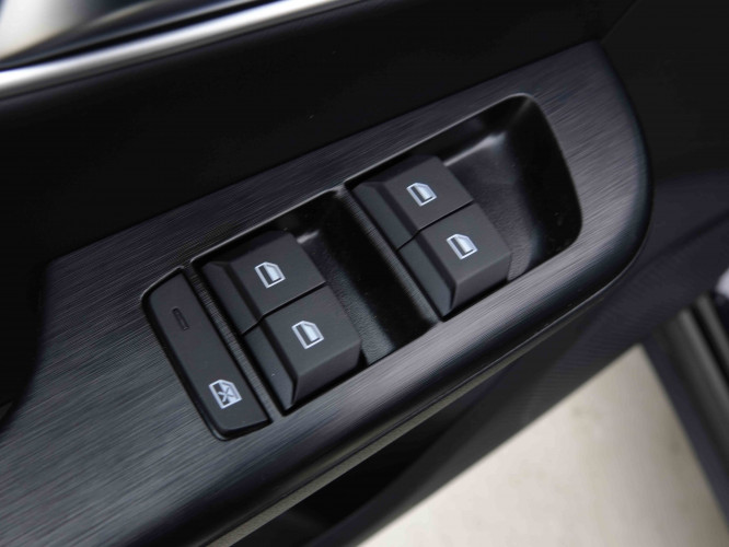 MG_MG_ZS_2654810_17.jpg
