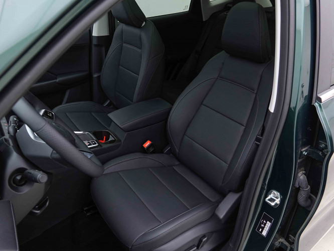 MG_MG_ZS_2654818_6.jpg