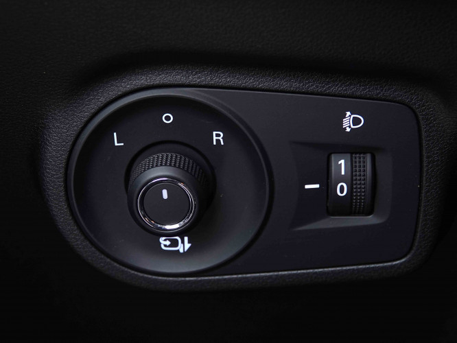 MG_MG_ZS_2655243_16.jpg MG_MG_ZS_2655243_16.jpg