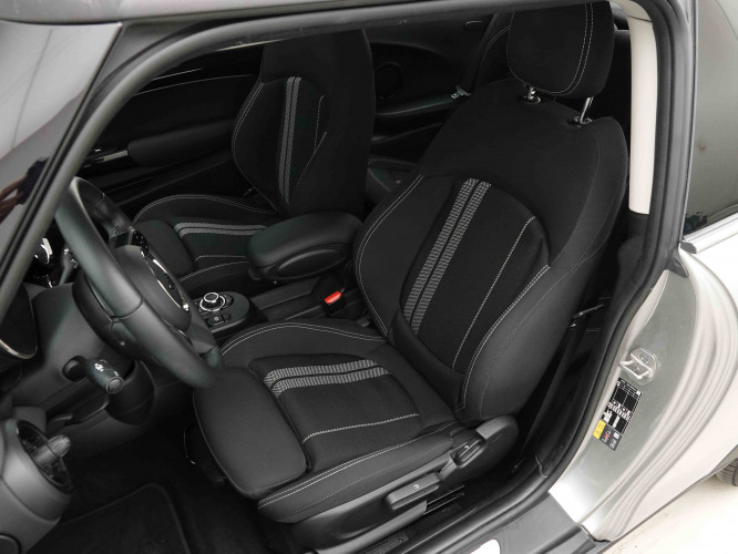 MINI_MINI_COOPERSE_2653690_6.jpg