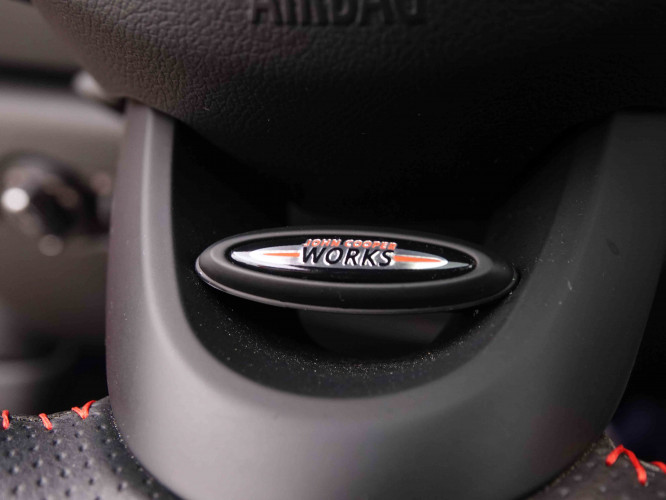 MINI_MINI_COOPERS_2548623_26.jpg