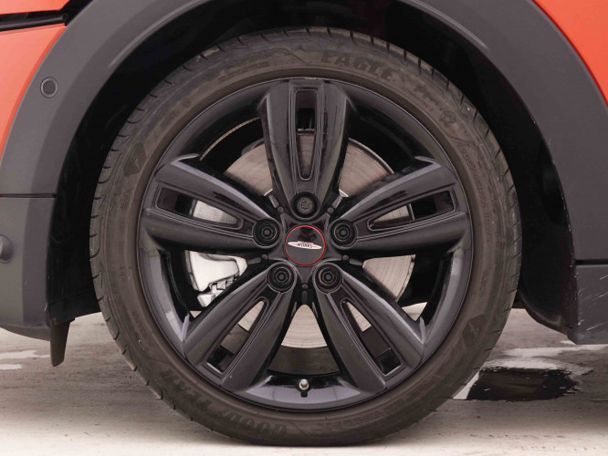 MINI_MINI_COOPERS_2548623_28.jpg