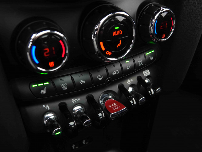 MINI_MINI_COOPERS_2550120_15.jpg
