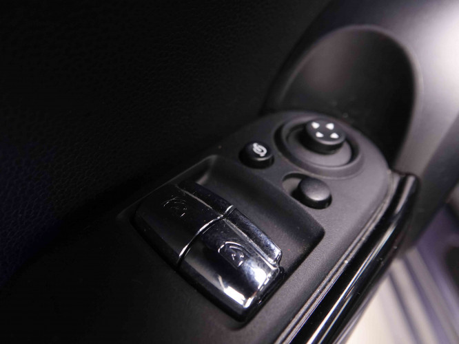 MINI_MINI_COOPER_2550224_20.jpg MINI_MINI_COOPER_2550224_20.jpg