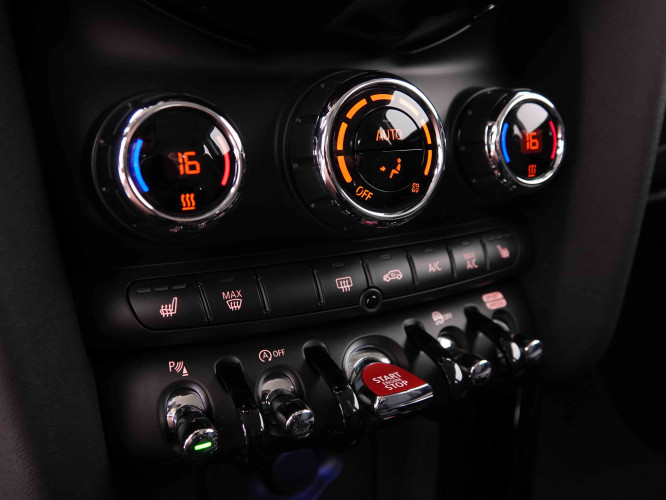 MINI_MINI_ONE_2548779_13.jpg