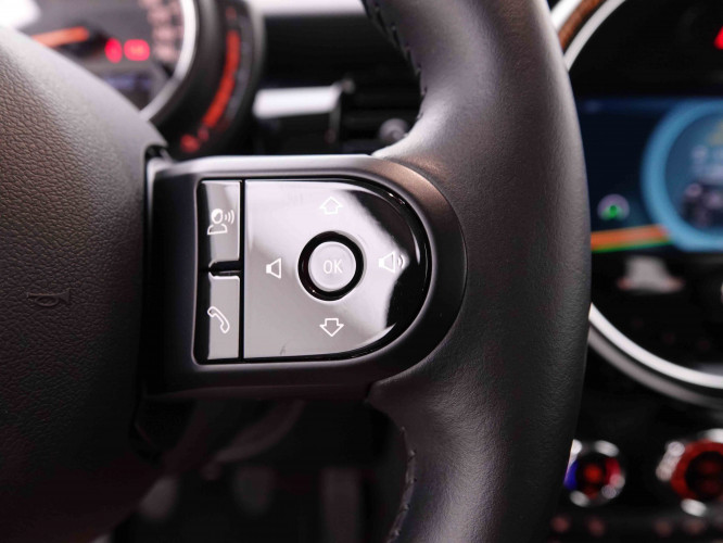 MINI_MINI_ONE_2548779_18.jpg