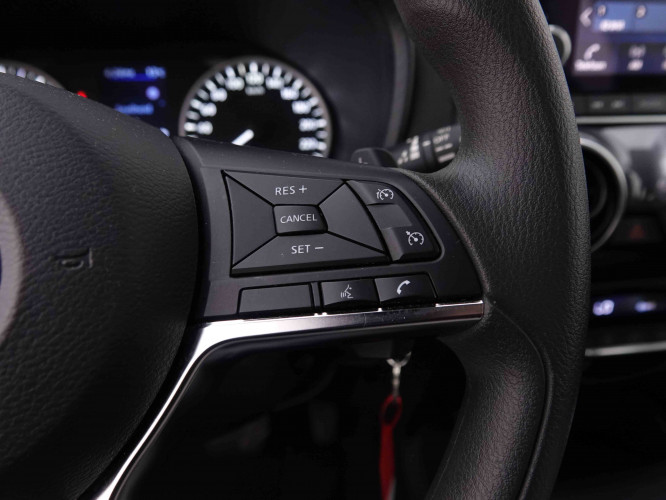 NISSAN_NISSAN_JUKE_2547614_16.jpg