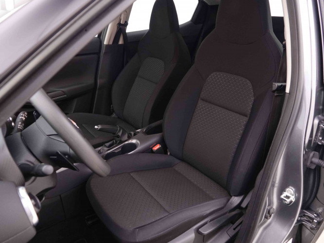 NISSAN_NISSAN_JUKE_2547624_6.jpg