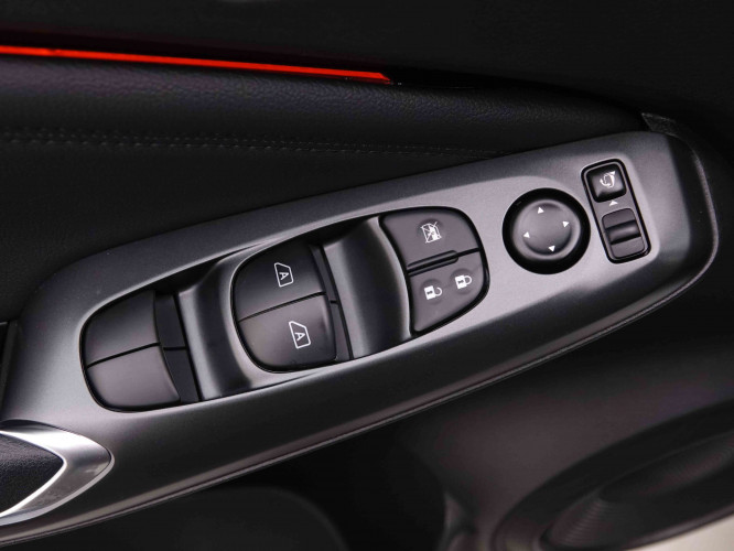 NISSAN_NISSAN_JUKE_2547731_18.jpg