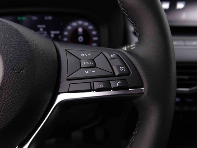 NISSAN_NISSAN_JUKE_2548794_18.jpg