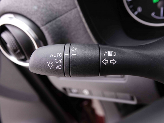 NISSAN_NISSAN_JUKE_2548796_14.jpg