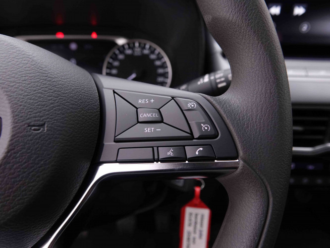 NISSAN_NISSAN_JUKE_2548796_17.jpg