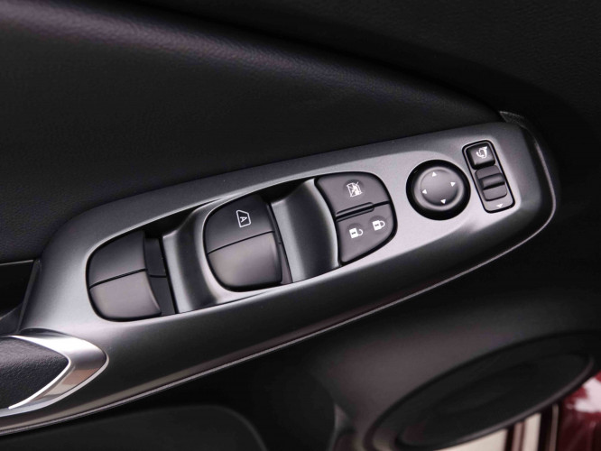 NISSAN_NISSAN_JUKE_2548796_18.jpg