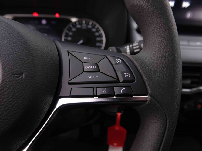 NISSAN_NISSAN_JUKE_2548797_17.jpg
