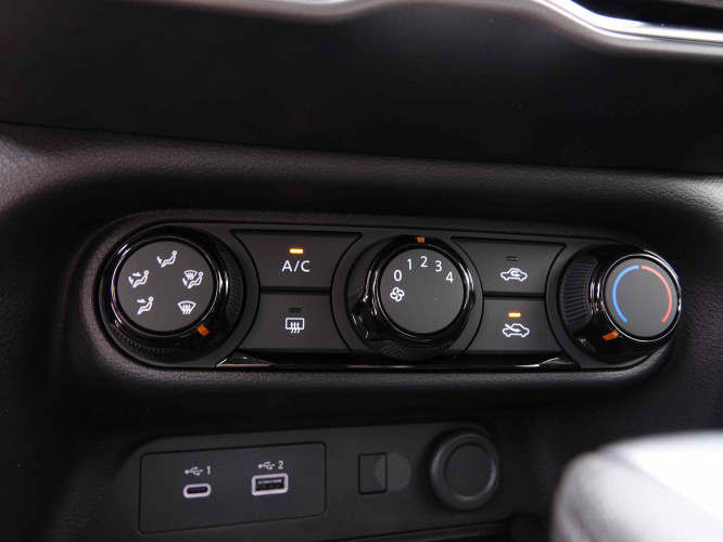 NISSAN_NISSAN_JUKE_2548798_12.jpg