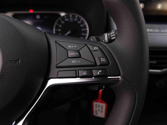 NISSAN_NISSAN_JUKE_2548798_17.jpg