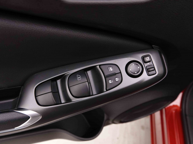 NISSAN_NISSAN_JUKE_2548798_18.jpg
