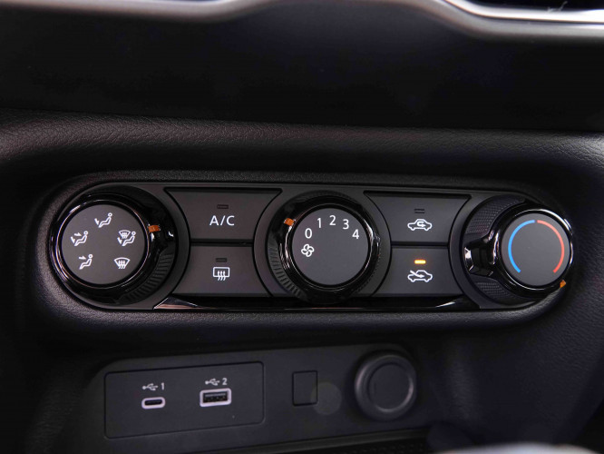 NISSAN_NISSAN_JUKE_2548799_12.jpg