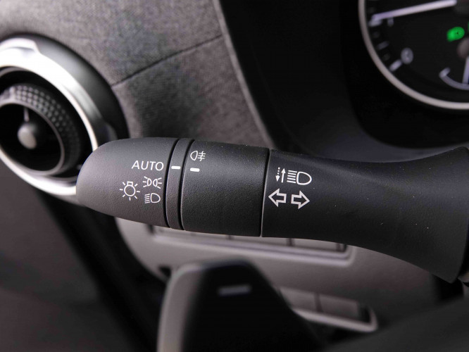 NISSAN_NISSAN_JUKE_2548799_14.jpg