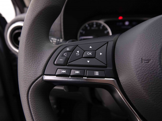 NISSAN_NISSAN_JUKE_2548799_16.jpg