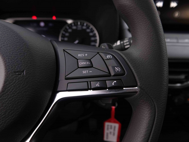 NISSAN_NISSAN_JUKE_2548799_17.jpg