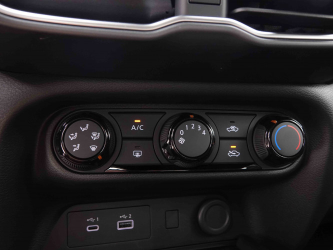 NISSAN_NISSAN_JUKE_2548800_12.jpg