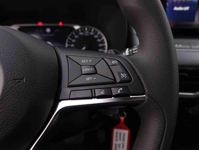 NISSAN_NISSAN_JUKE_2548800_17.jpg