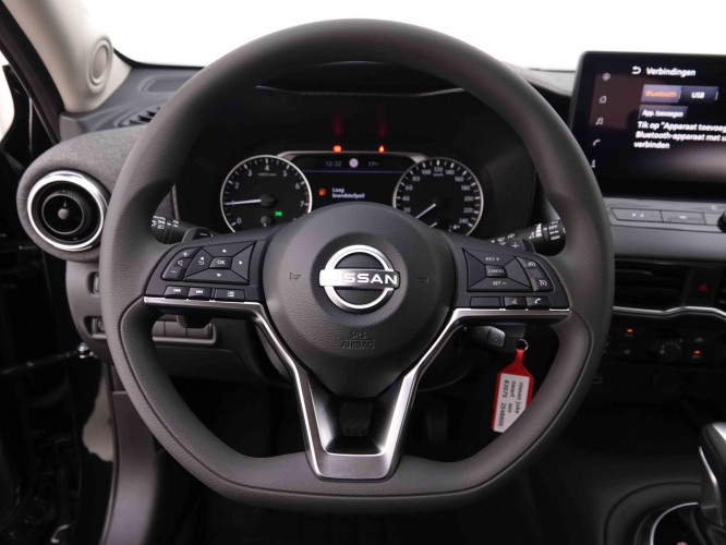 NISSAN_NISSAN_JUKE_2548800_8.jpg
