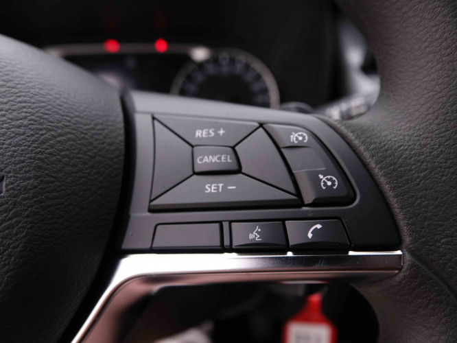 NISSAN_NISSAN_JUKE_2549294_17.jpg
