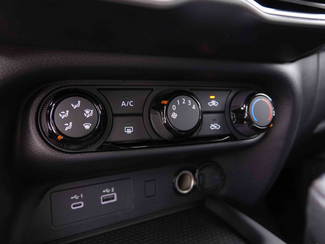 NISSAN_NISSAN_JUKE_2549295_10.jpg