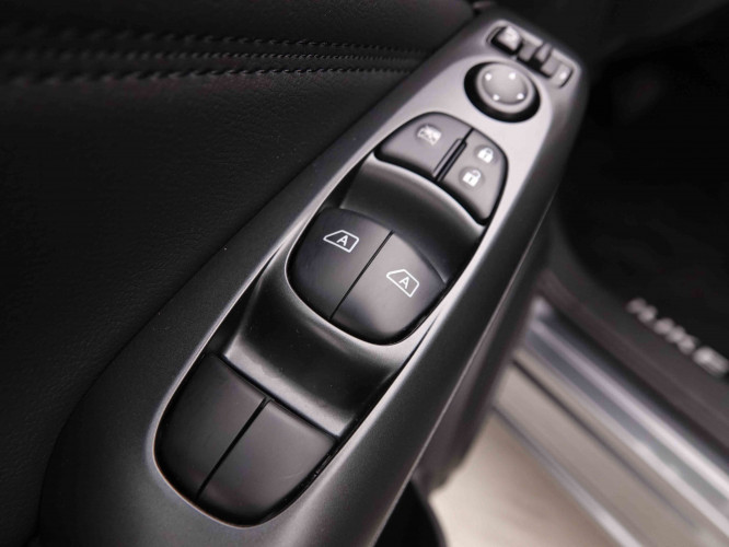 NISSAN_NISSAN_JUKE_2549904_20.jpg