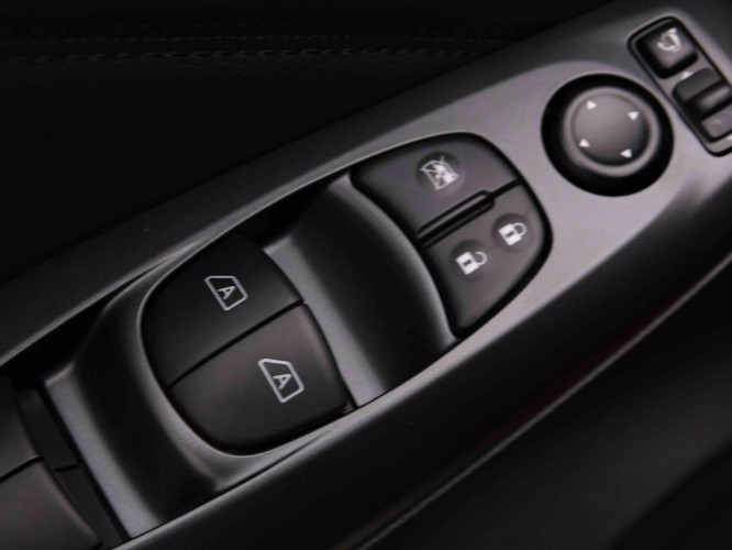 NISSAN_NISSAN_JUKE_2653035_19.jpg