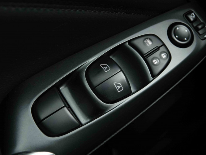 NISSAN_NISSAN_JUKE_2653355_19.jpg