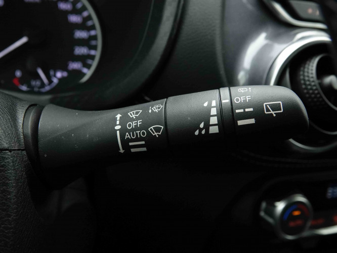 NISSAN_NISSAN_JUKE_2654421_15.jpg