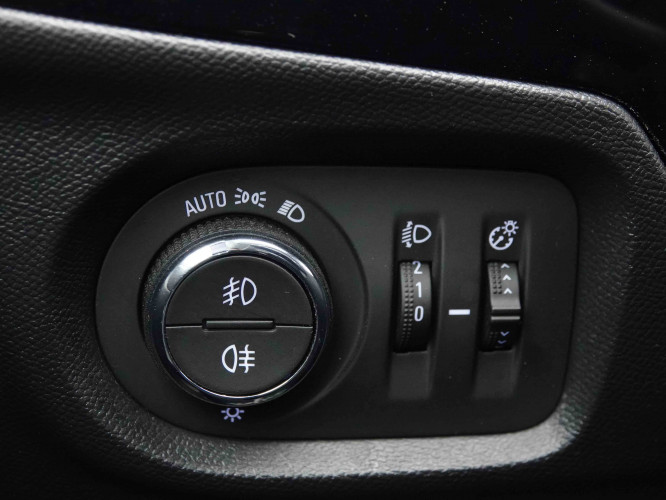 OPEL_OPEL_CORSA_2652346_19.jpg OPEL_OPEL_CORSA_2652346_19.jpg