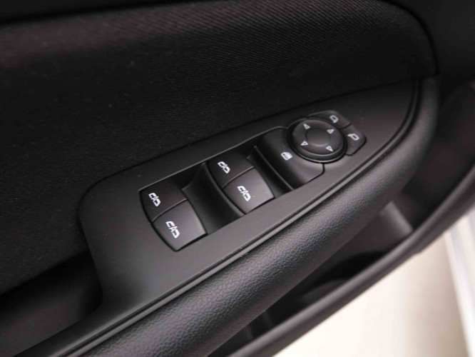 OPEL_OPEL_INSIGNIA_2550876_18.jpg OPEL_OPEL_INSIGNIA_2550876_18.jpg