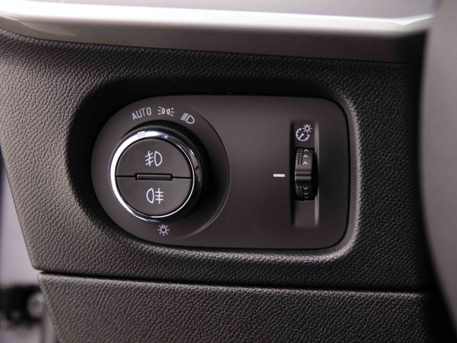 OPEL_OPEL_MOKKA_E_2654725_40.jpg
