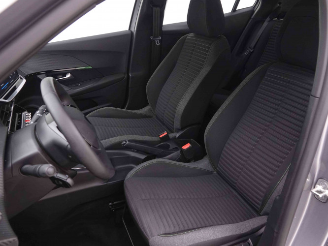 PEUGEOT_PEUGEOT_2008_2547557_6.jpg