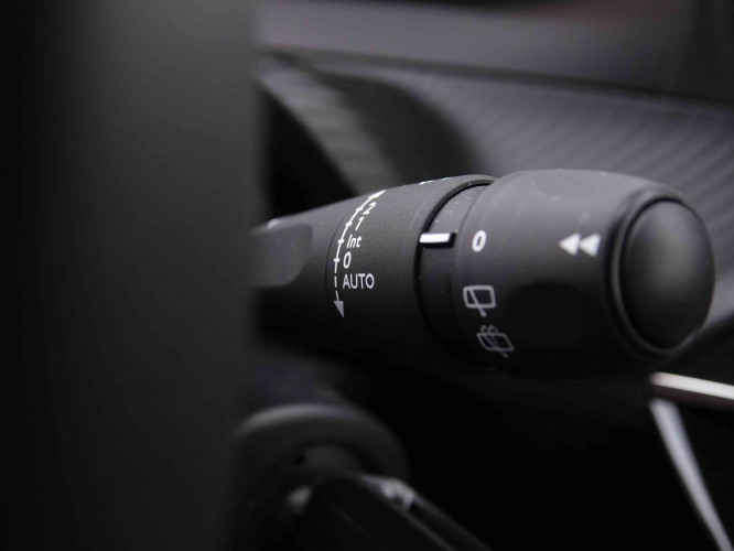 PEUGEOT_PEUGEOT_2008_2547562_16.jpg