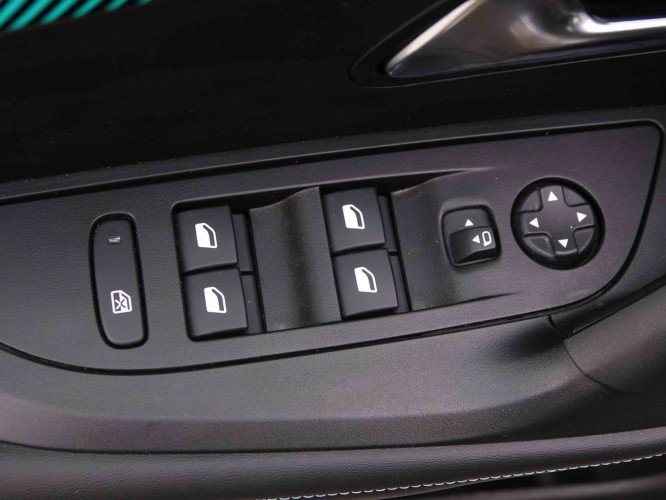 PEUGEOT_PEUGEOT_2008_2547568_20.jpg