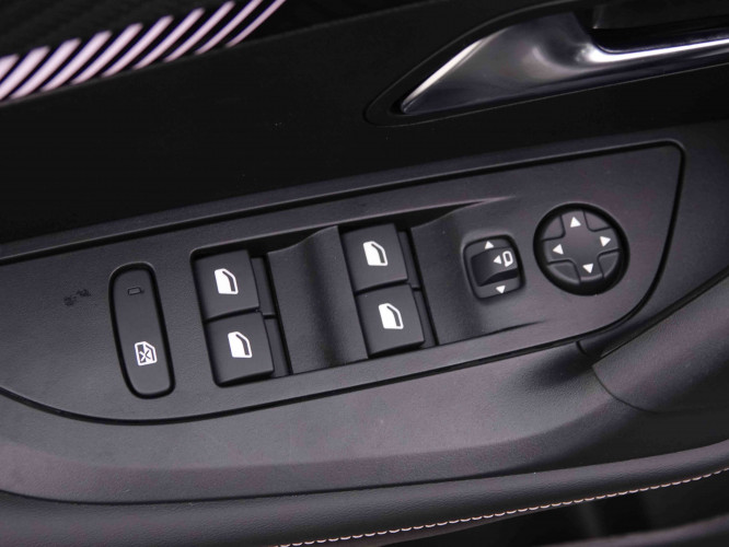 PEUGEOT_PEUGEOT_2008_2547857_22.jpg