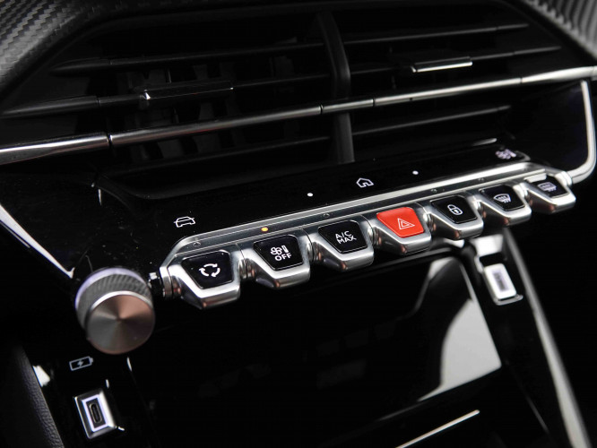 PEUGEOT_PEUGEOT_2008_2548136_15.jpg