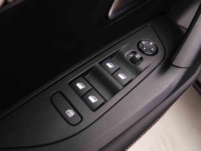 PEUGEOT_PEUGEOT_2008_2548136_21.jpg