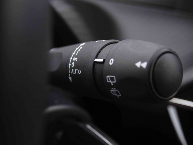 PEUGEOT_PEUGEOT_2008_2548137_17.jpg