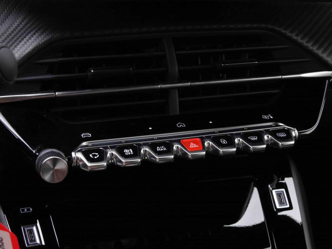 PEUGEOT_PEUGEOT_2008_2548139_14.jpg