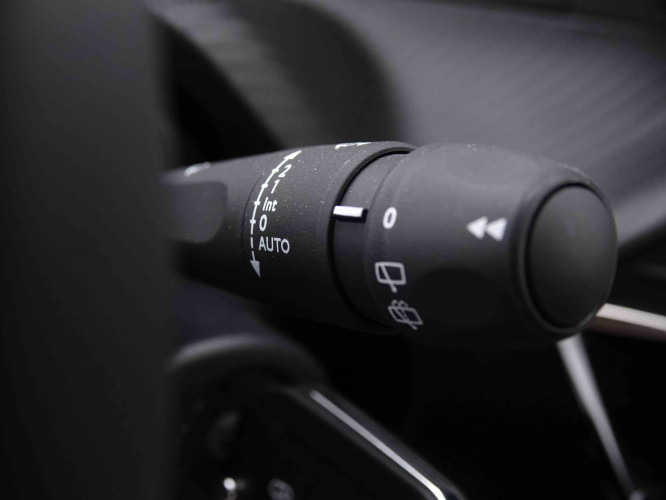 PEUGEOT_PEUGEOT_2008_2548139_16.jpg