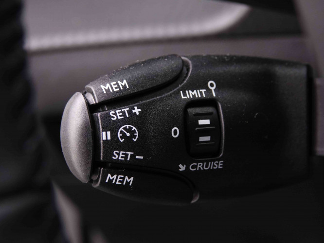 PEUGEOT_PEUGEOT_2008_2548139_17.jpg