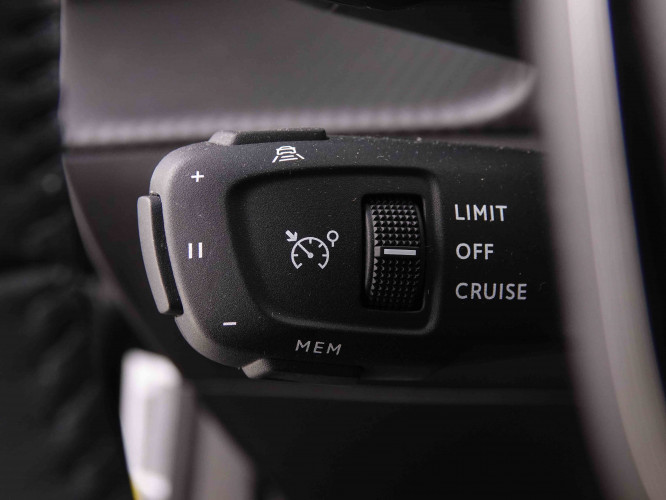 PEUGEOT_PEUGEOT_2008_2548143_17.jpg