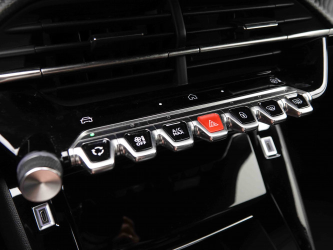 PEUGEOT_PEUGEOT_2008_2548149_15.jpg